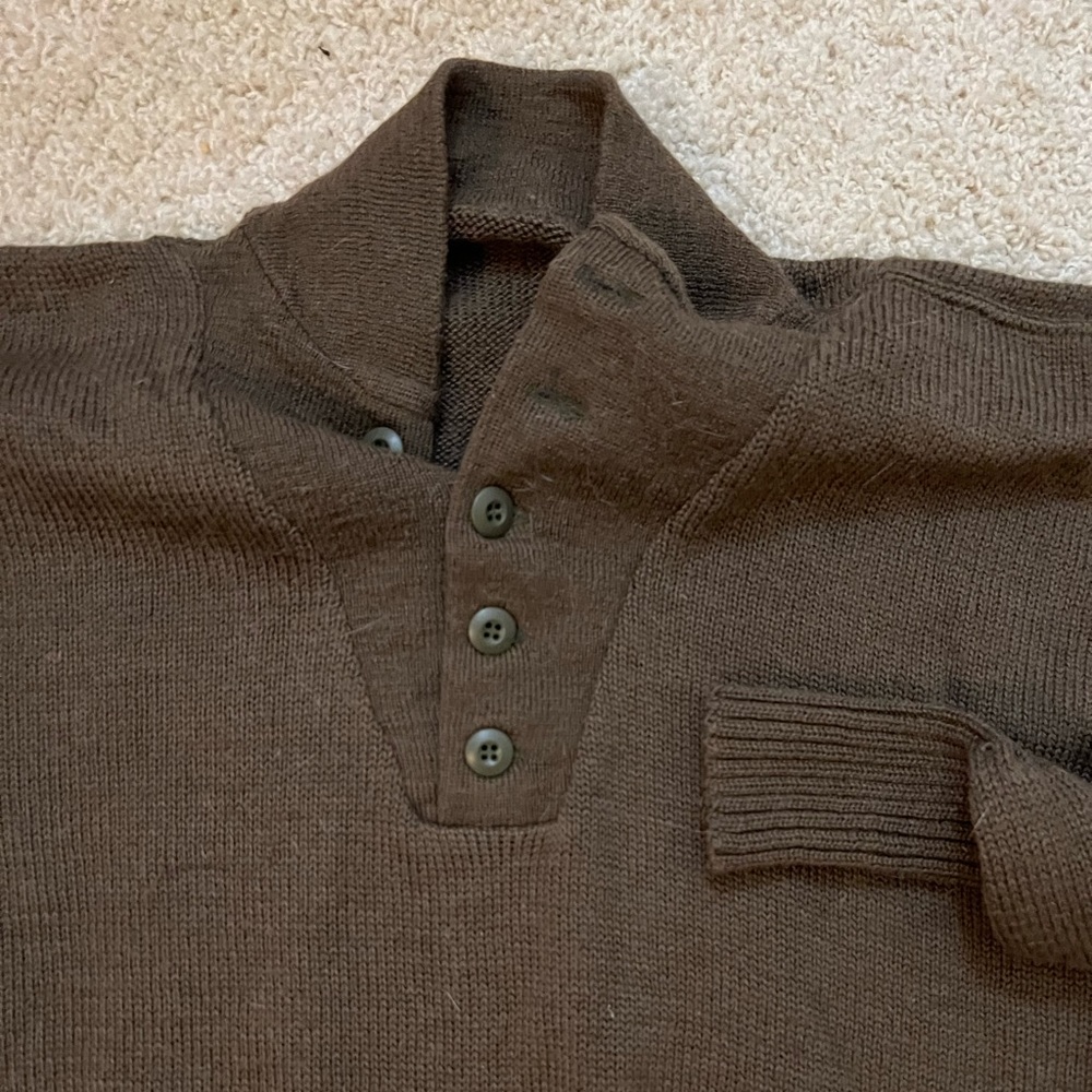 Army Green 100% wool man’s sweater XL